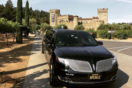 6-Hour Private Wine Country Tour of Napa in Lincoln MKT Limo (up to 8 people)